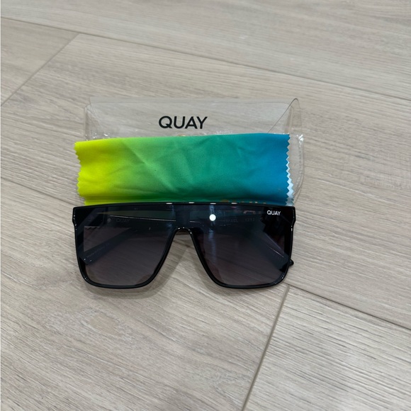 Quay Australia Black Square Sunglasses - Picture 1 of 1